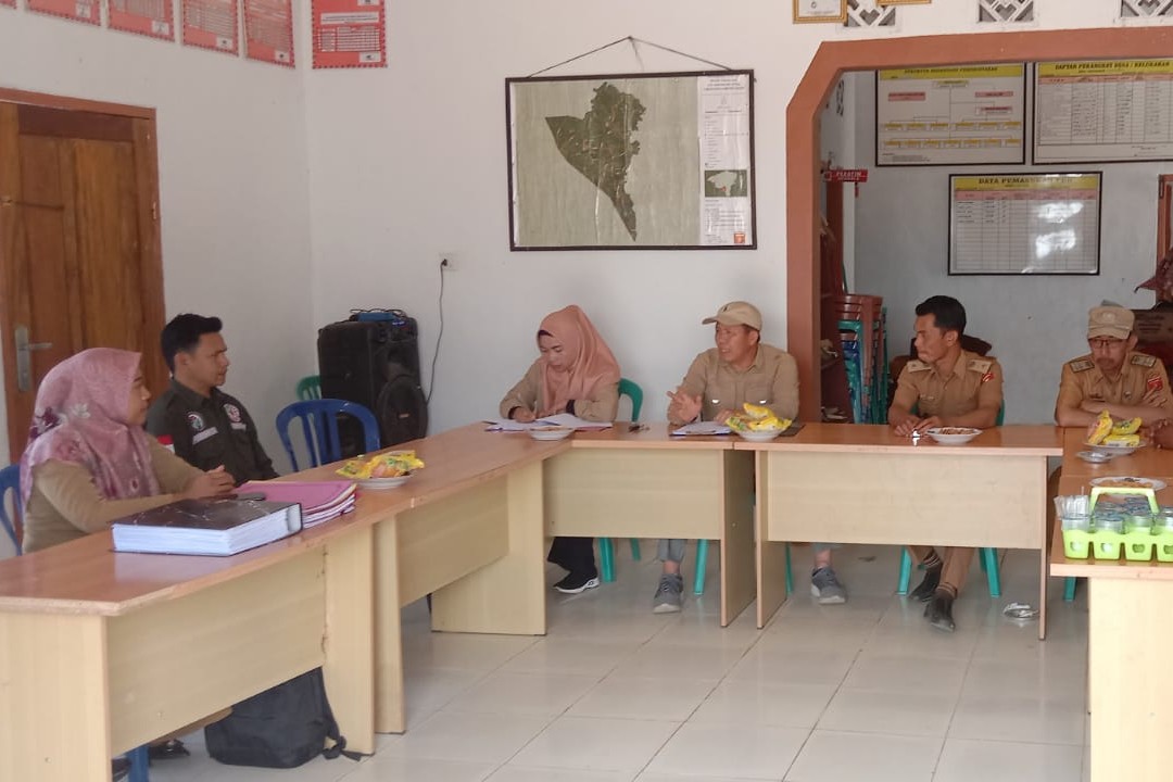 Inspektorat Lampung Barat Lakukan Monev APBP di Kecamatan Air Hitam 