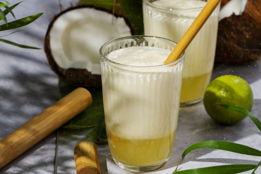 Es Kelapa Nipis Madu: Segar, Sehat, dan Penuh Manfaat