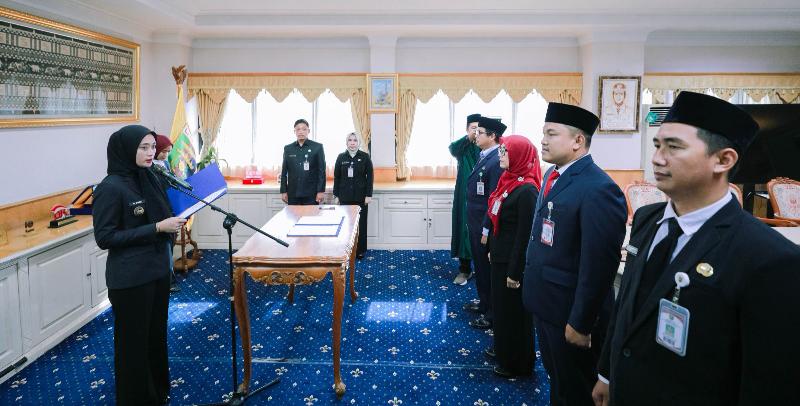 Wagub Jihan Lantik Pejabat Pengawas dan Fungsional, Dorong Kinerja Birokrasi