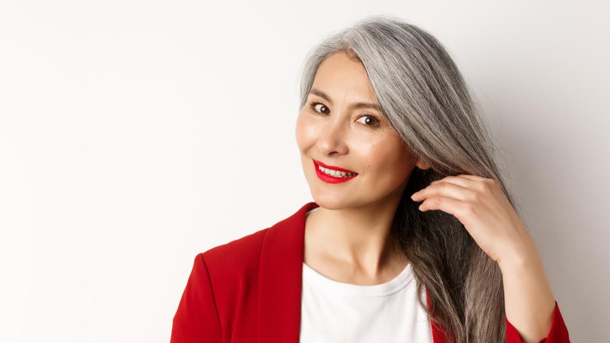 Cara Aman Mengembalikan Warna Rambut Alami Tanpa Rusak