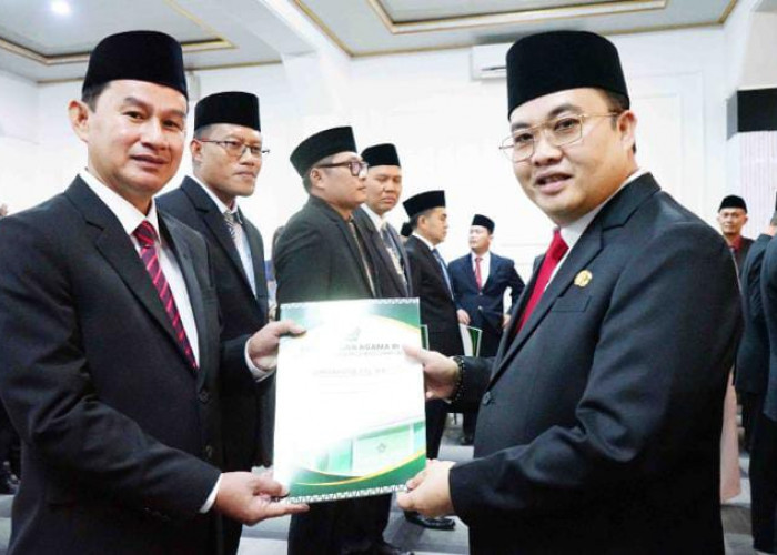 Ahmad Khotob Resmi Dilantik Sebagai Kepala Kantor Kemenag Pesisir Barat