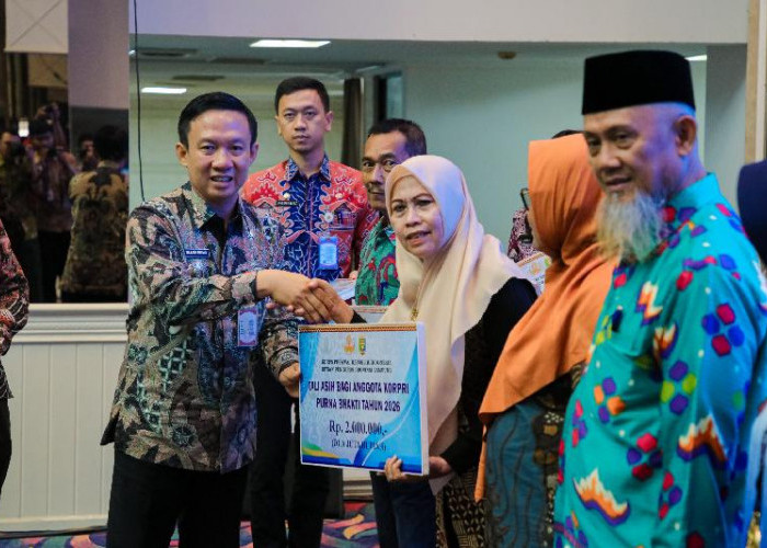 Pemprov Lampung Berikan Tali Asih dan Penghargaan kepada Anggota Korpri