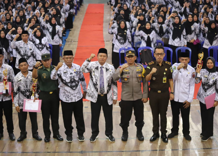 Peringatan Hari Guru Nasional dan HUT PGRI Ke-78 di Lampung Barat Berlangsung Meriah