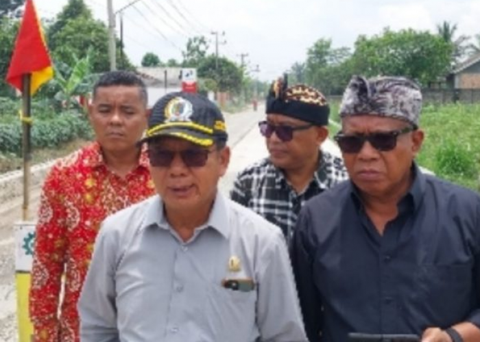 Mingrum Gumay Tinjau Perbaikan Ruas Jalan Provinsi Bandar Jaya-Simpang Mandala