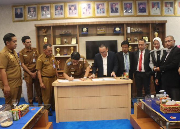 Perkuat Kepastian Hukum, Bupati Lampung Utara Teken MoU dengan Penasihat Hukum