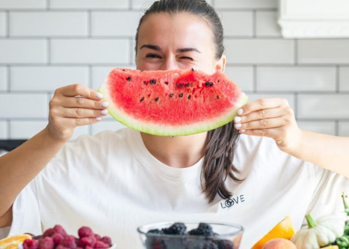 Manfaat Buah Semangka untuk Diet Sehat: Rendah Kalori, Tinggi Air, dan Menyegarkan