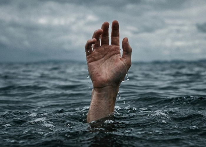 Dua Insiden Tenggelam Terjadi di Pantai Mandiri, Dua Korban Masih Dicari