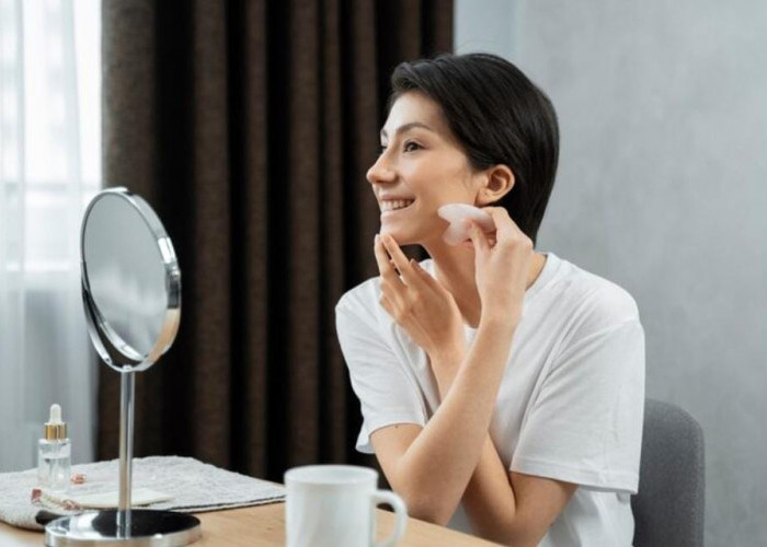 Rahasia Kulit Lembap Seharian, 5 Kandungan Skincare Wajib yang Harus Kamu Kenali