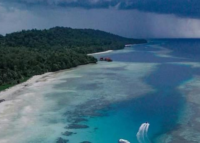 Pulau Maratua, Surga Bahari Tersembunyi dengan Pesona Laut yang Memikat