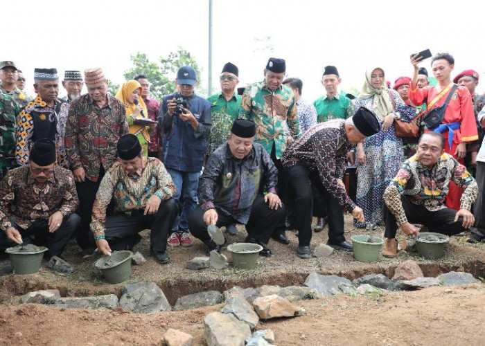 Hadiri Milad Muhammadiyah di Lampung Selatan, Gubernur Arinal Ikut Peletakan Batu Pertama Pembangunan Masjid 