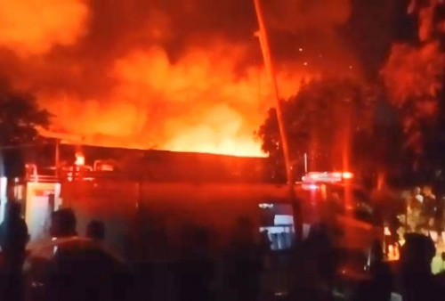 BREAKING NEWS: Kebakaran Hebat Melanda Pemukiman di Sinarlaut