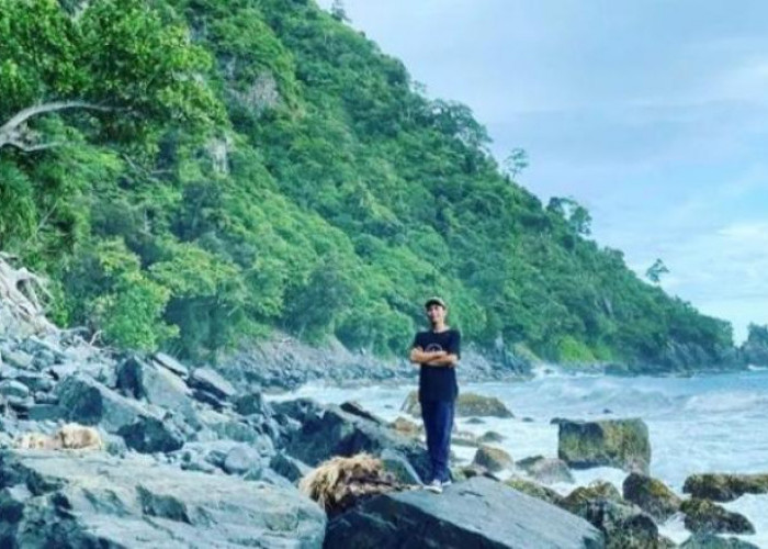 Menjelajahi Keindahan Tersembunyi Pantai Pintasan di Tanggamus Lampung