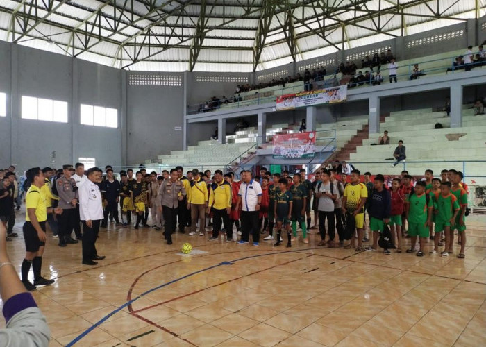 Kapolres Lampura Buka Turnamen Futsal Tingkat Pelajar Dalam Rangka Gebyar PPI