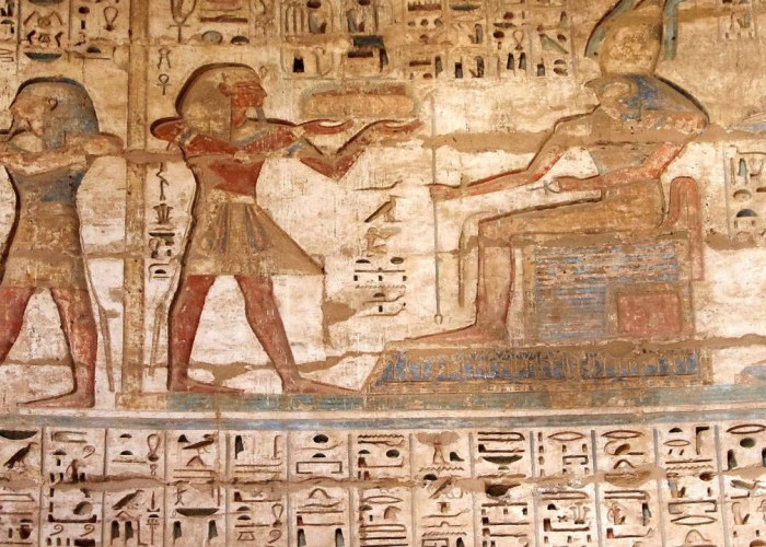 Hieroglif: Sistem Tulisan Kuno Mesir yang Sarat Makna dan Sejarah