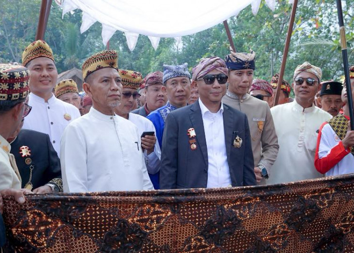 Hadiri Begawi Festival, Gubernur Mirza Dorong Generasi Muda Lestarikan Warisan Budaya