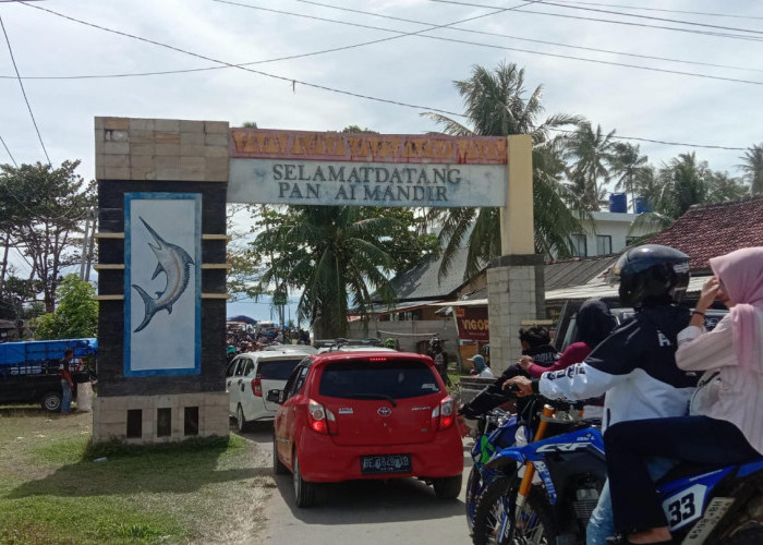 Wisata Pantai Ramai, Arus Lalu Lintas Jalinbar Pesisir Barat Tetap Lancar