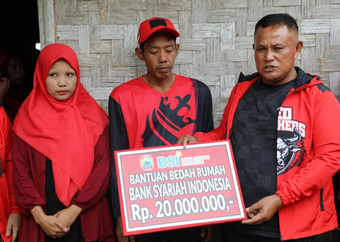 Bupati Lampung Selatan Kembali Beri Bantuan Bedah Rumah di Merbau Mataram