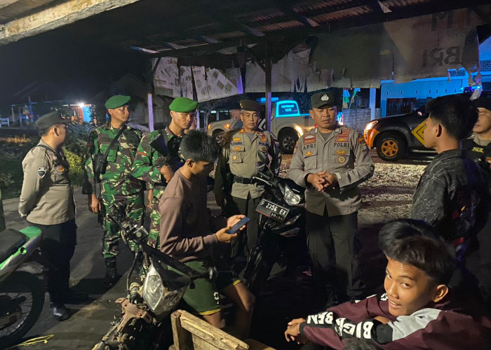 TNI-Polri Gelar Patroli Gabungan di Pesisir Barat
