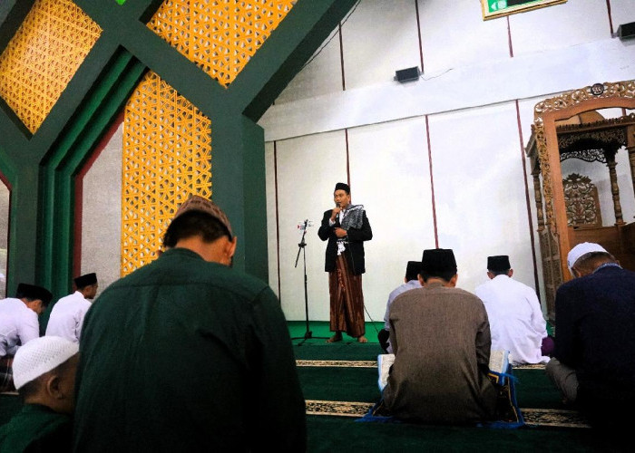 Shalat Ied di Masjid Islamic Center, Khotib Ust Munawir Ingatkan Ibadah Qurban Mengajarkan Kita Tidak Egois