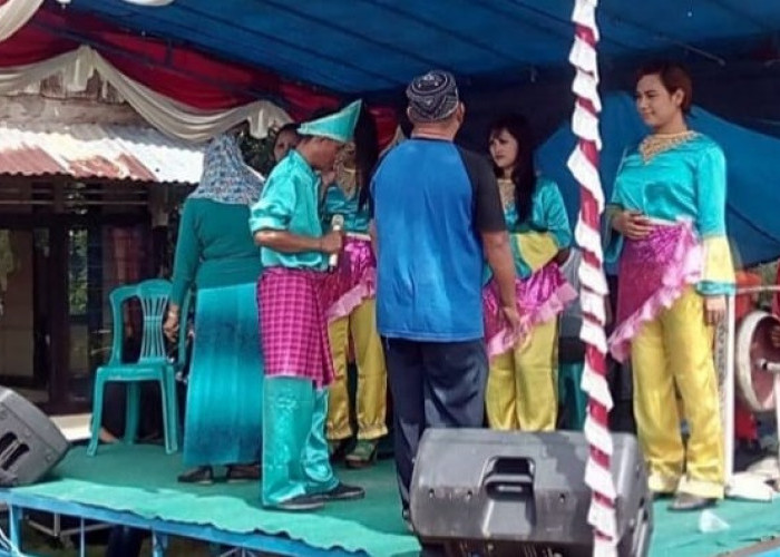 Campak Darat: Kesenian Tradisional Berpantun dari Pulau Belitung