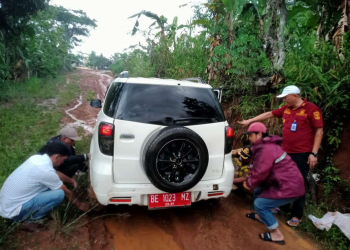 Monev ke Batu Api dan Sidodadi, Tim Verifikasi Hadapi Medan Ekstrem