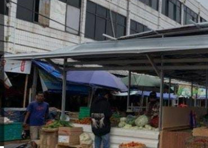 Praktik Jual Beli Lapak di Pasar Pasir Gintung Dikeluhkan Pedagang