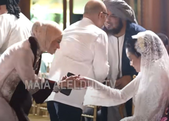 Ekspresi Maia Estianty Saat Salaman dengan Mulan Jameela Jadi Sorotan