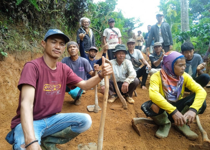 Jon Karim Berterima Kasih, Warga Pemangku Sinaragung Hibahkan Tanah Untuk Jalan Umum