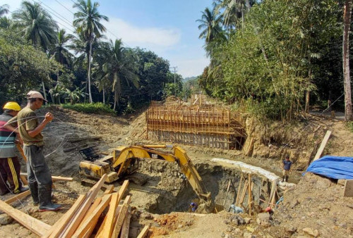 Pembangunan Jembatan Way Billew dan Way Gebang Diterget Rampung Akhir 2022