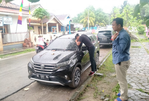 Mobil Toyota Rush Tanpa Pemilik, Sudah Tiga Hari Terparkir di Pinggir Jalan