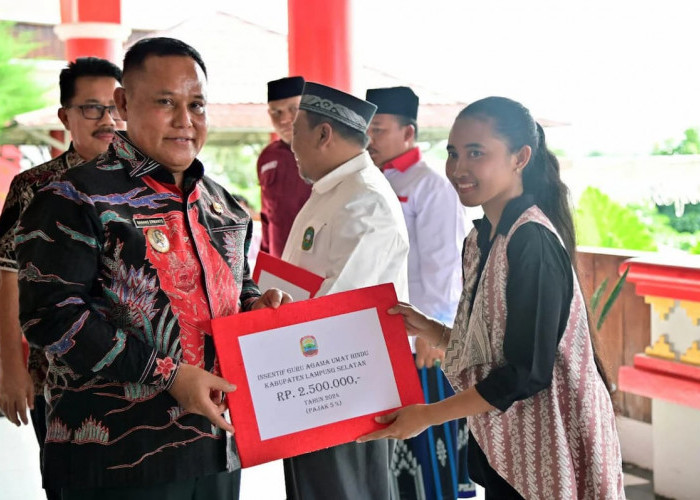 Pemkab Lampung Selatan Berikan Insentif Kepada 412 Guru Ngaji dan Tokoh Lintas Agama