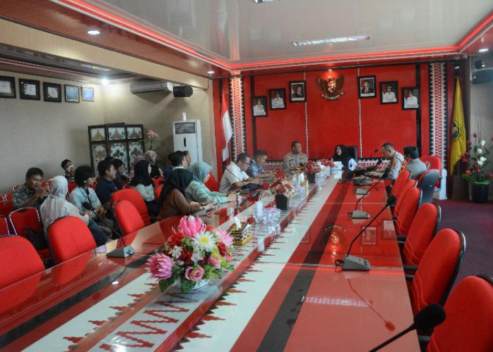 Wali Kota Eva Dwiana Pemkot Tak Miliki Wewenang Tindak Tambang Bukit di Bandar Lampung