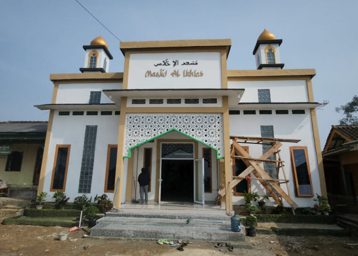 Rehab Tempat Ibadah TMMD Ke-120 Kodim 0422 di Pekon Sri Menanti Tahap Finishing
