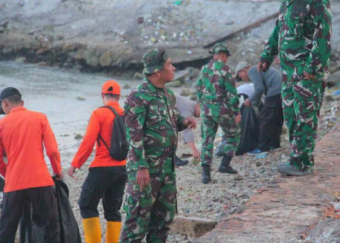 Gerakan Radin Inten Asri Sasar Pantai Tiska, TNI Ajak Warga Jaga Lingkungan
