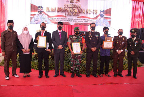 Anggota Polri-TNI Hingga Warga Dapat Penghargaan dari Kapolres Pringsewu