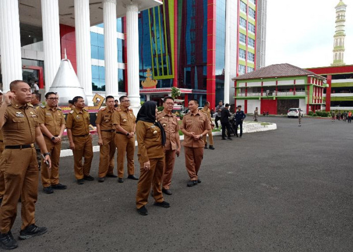 Wali Kota Bandar Lampung Melepas Rombongan Majelis Taklim Dengan Tujuan Masjid Al-Jabar Bandung