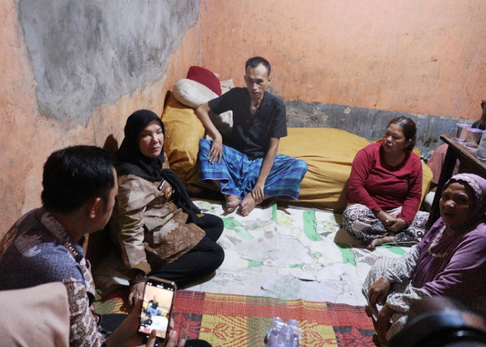 Wali Kota Bandar Lampung Beri Santunan untuk Keluarga Bocah Korban Banjir di Rajabasa