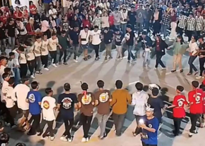 Tari Dero: Tarian Rakyat Penuh Kebersamaan dari Sulawesi Tengah