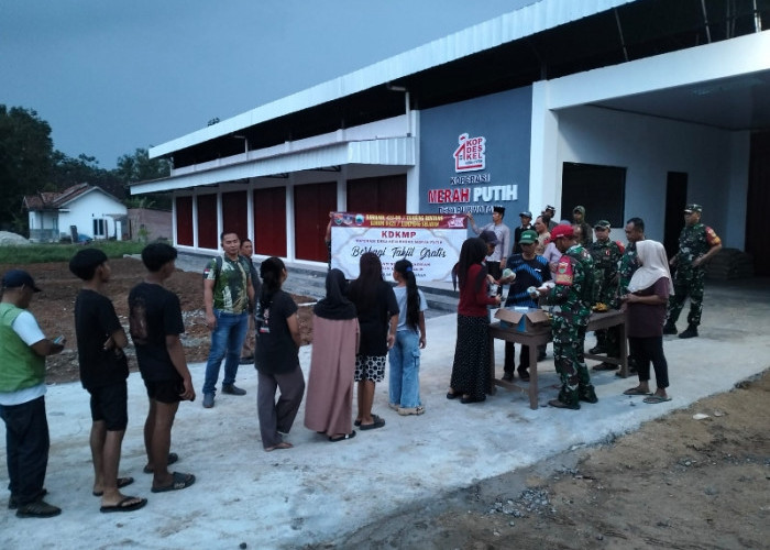 Koramil 421-09/Tjb dan KDKMP Purwotani Berbagi Takjil