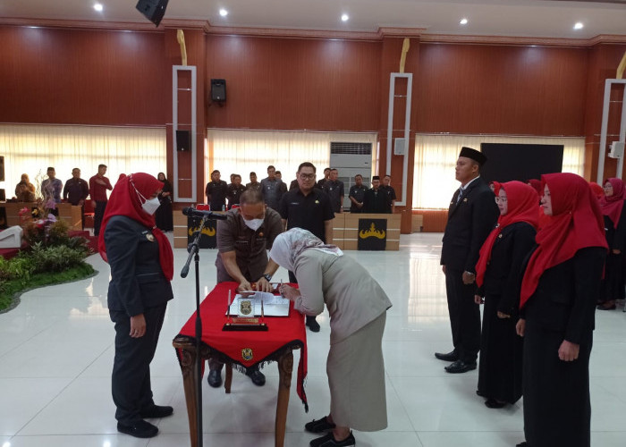 Eva Dwiana Lantik dan Ambil Sumpah 358 Pejabat Fungsional Pemkot Bandar Lampung