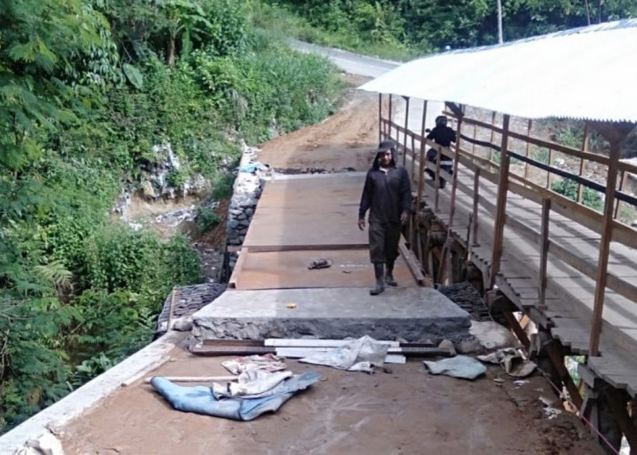 Akses Mobil Segera Terbuka, Jembatan Beton Seranggas Ditarget Rampung Januari 2026