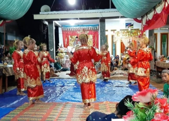 Tari Gandai Khas Bengkulu: Kisah Cinta Sejoli Bumi dan Langit