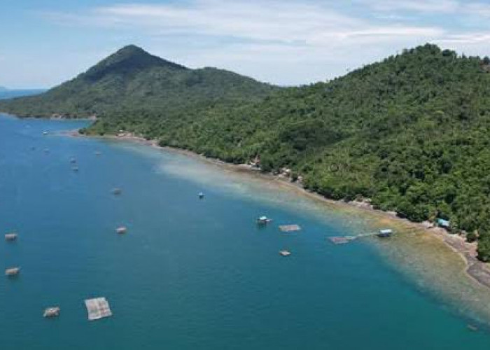Pulau Lemukutan, Surga Tropis Tenang di Ujung Kalimantan Barat