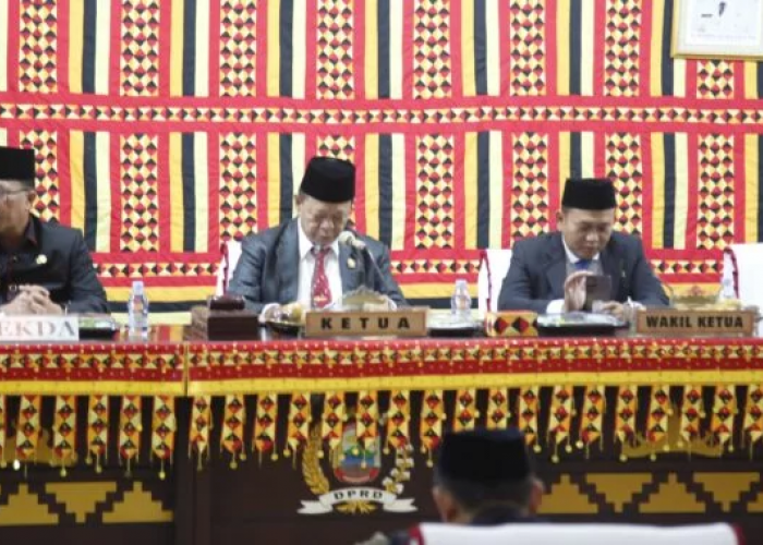 Sekda Thamrin Hadiri Paripurna Pengangkatan PAW Anggota DPRD Lampung Selatan