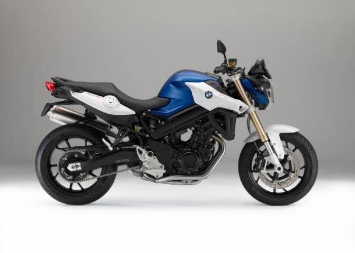 BMW F 800 R: Naked Bike Agresif Kelas Menengah dengan DNA Premium Jerman