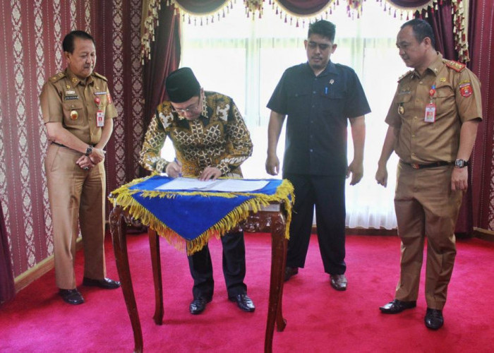 Dukung Program Pembangunan, Pemkab Lampung Barat dan Pengadilan Negeri Liwa Tandatangani Kerjasama 