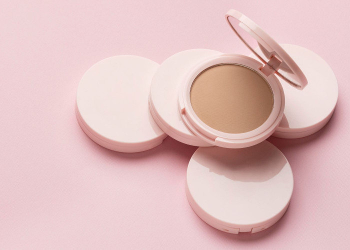 Mengenal Lebih Dalam Perbedaan Two Way Cake dan Cushion, Mana yang Cocok untuk Kulitmu?