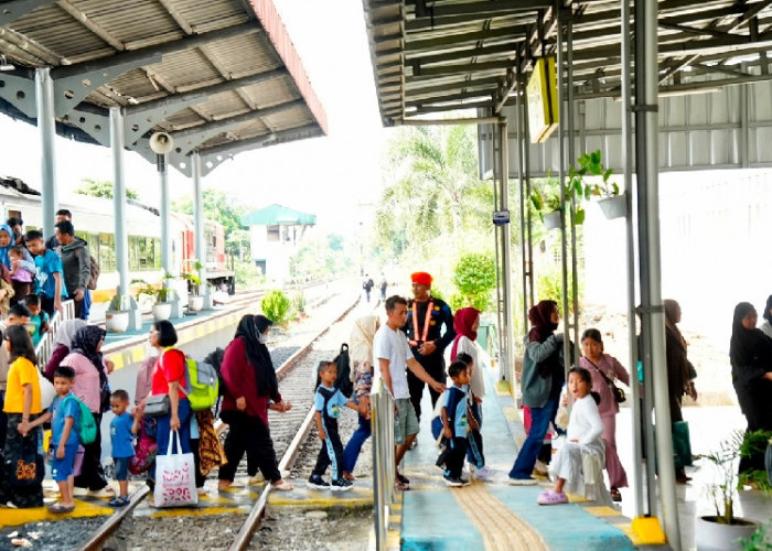 Pelanggan KAI Divre IV Tanjung karang Tembus 16.106 Selama Libur Maulid Nabi