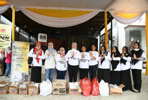 Peringati Hari Kartini, Sekwan DPRD Lampung Berbagi Dengan Sesama