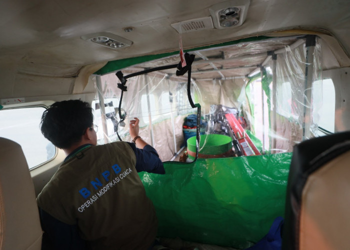 73 Titik Panas Terdeteksi di Lampung, 350 Personel dan Helikopter Dikerahkan